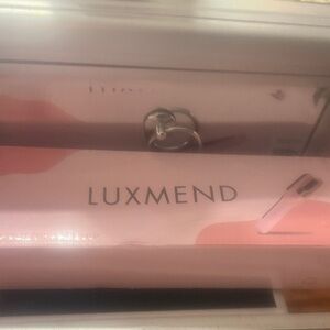 LUXMEND Pink Hair Straightener